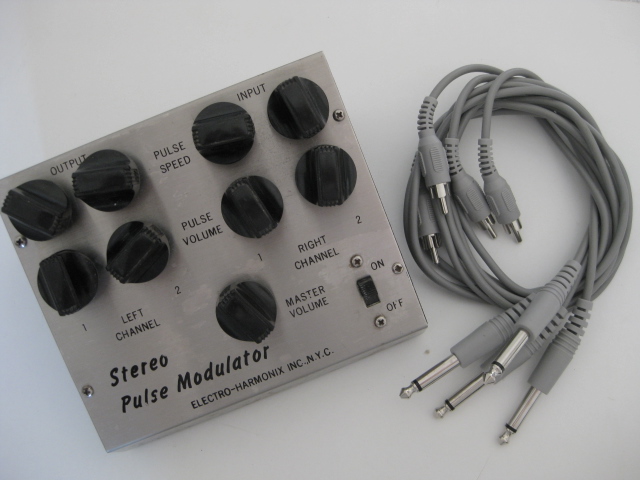 Electro-Harmonix Stereo Pulse Modulator - Click Image to Close