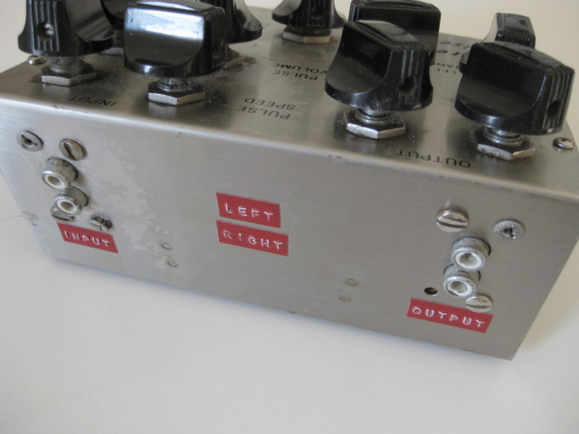 Electro-Harmonix Stereo Pulse Modulator - Click Image to Close